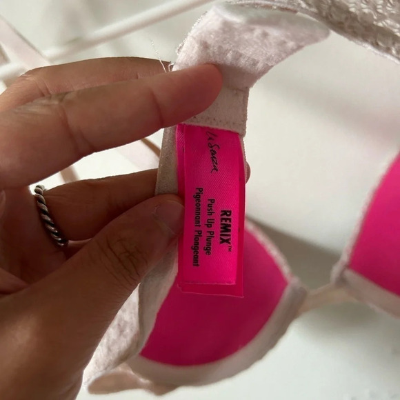 La Senza Push Up Plunge  Bra - Picture 3 of 4